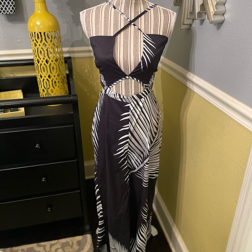 Black and white jumpsuit -M